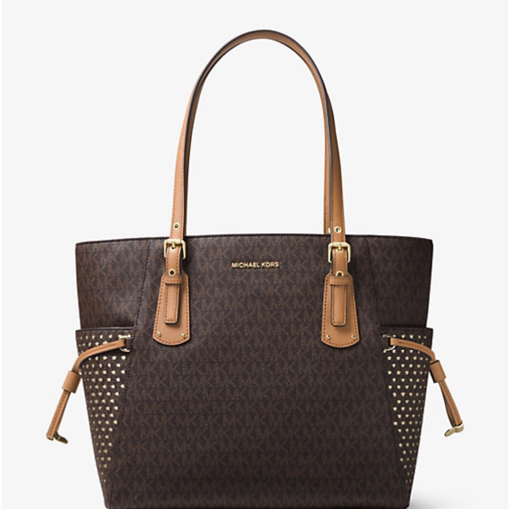 👜 MICHAEL KORS 👜 
Voyager Small Logo Tote Bag